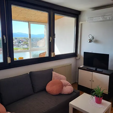Apartment Beautiful In The Nicest Part Of Town