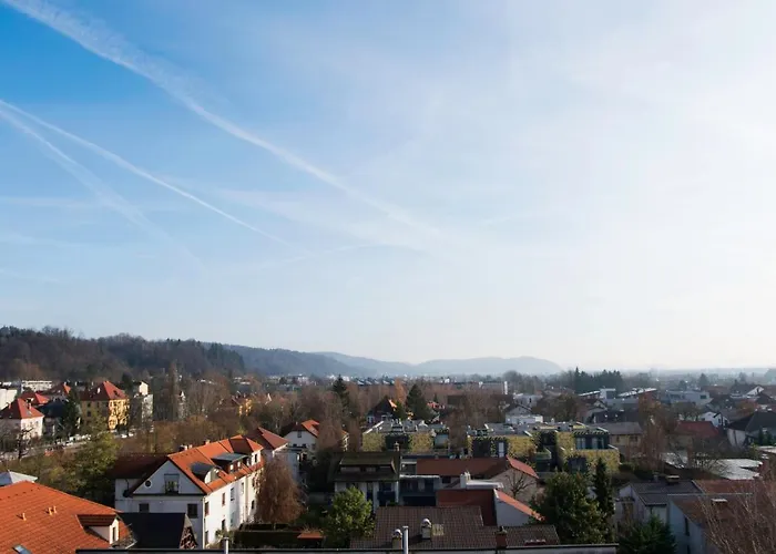 Beautiful In The Nicest Part Of Town Apartment *