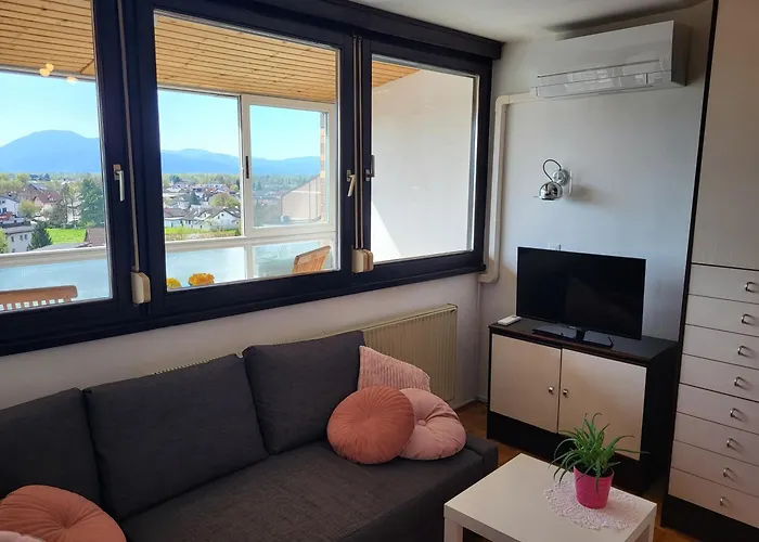 Apartment Beautiful In The Nicest Part Of Town