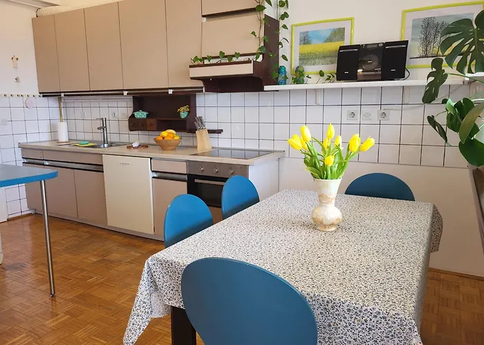 Apartment Beautiful In The Nicest Part Of Town